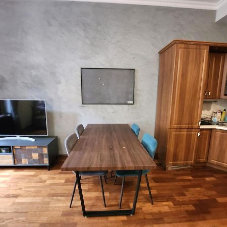 Spacious Apartment 6Min From The Dancing House Praga Zewnętrze zdjęcie