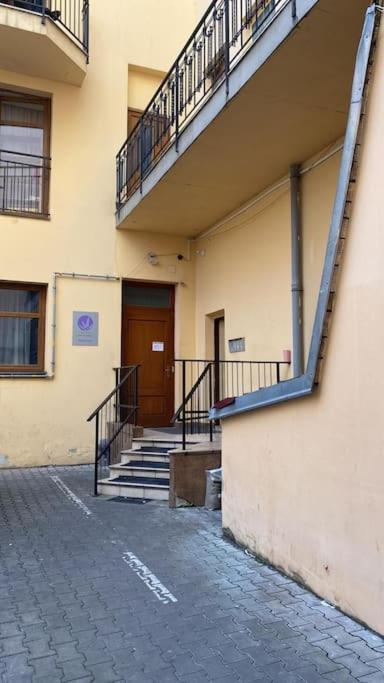 Spacious Apartment 6Min From The Dancing House Praga Zewnętrze zdjęcie